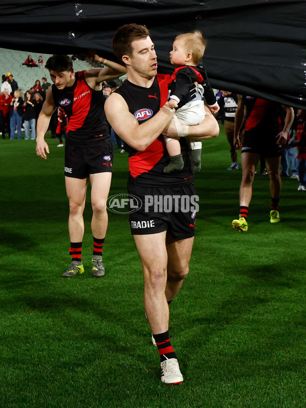 AFL 2025 Round 24 - Essendon v Carlton - A-61632193
