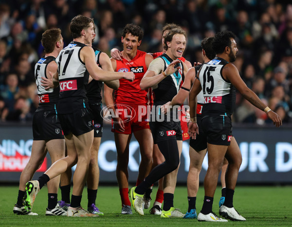 AFL 2025 Round 24 - Port Adelaide v Gold Coast - A-61647482