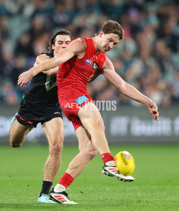 AFL 2025 Round 24 - Port Adelaide v Gold Coast - A-61660084