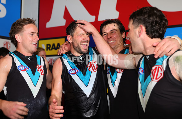 AFL 2025 Round 24 - Port Adelaide v Gold Coast - A-61660422