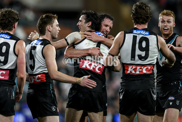 AFL 2025 Round 24 - Port Adelaide v Gold Coast - A-61662448