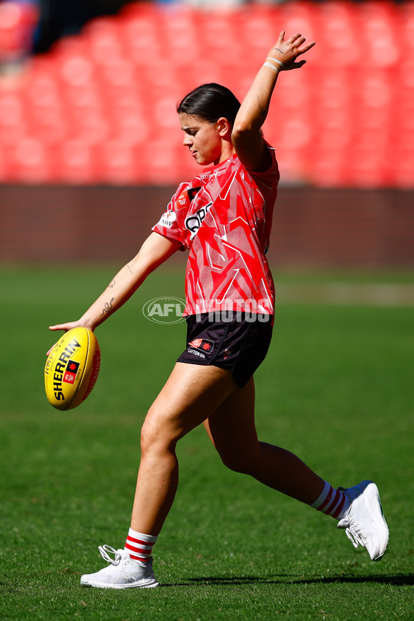 AFLW 2025 Round 02 - Gold Coast v Sydney - A-61670740