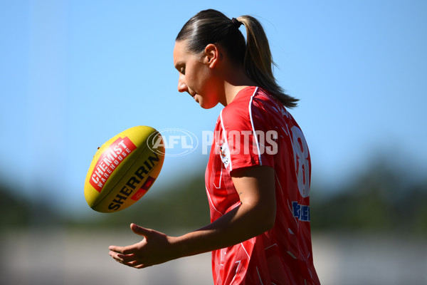 AFLW 2025 Round 02 - Gold Coast v Sydney - A-61671034