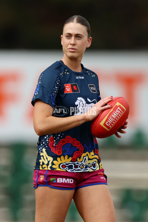 AFLW 2025 Round 02 - Fremantle v Brisbane - A-61675935