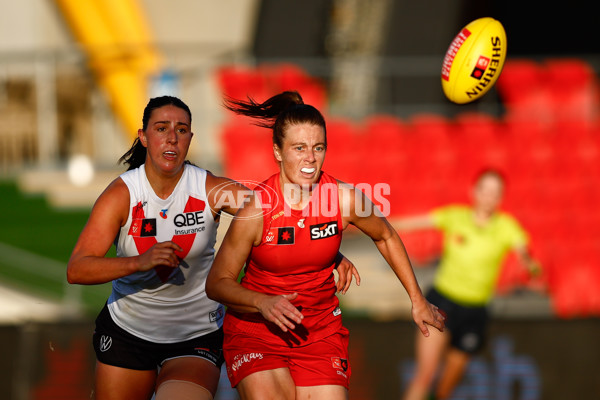 AFLW 2025 Round 02 - Gold Coast v Sydney - A-61684123