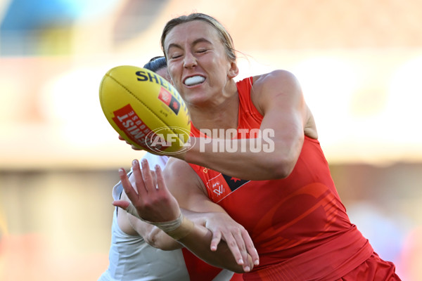 AFLW 2025 Round 02 - Gold Coast v Sydney - A-61685671