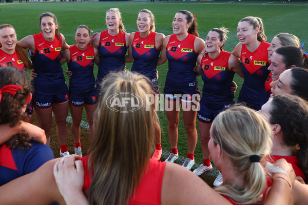 AFLW 2025 Round 02 - Melbourne v St Kilda - A-61685736