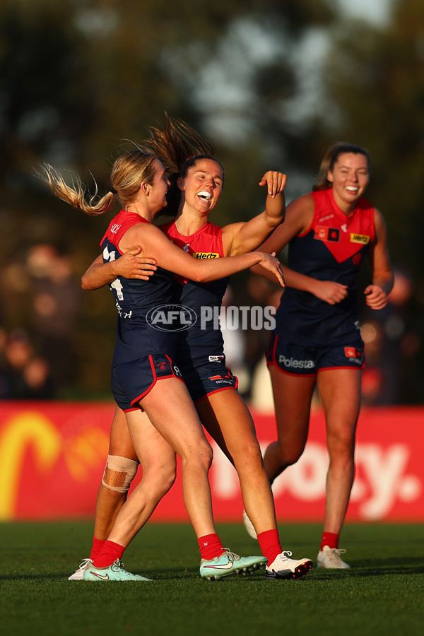 AFLW 2025 Round 02 - Melbourne v St Kilda - A-61685744