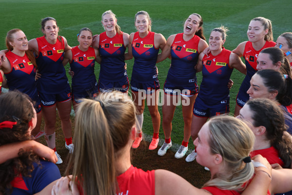 AFLW 2025 Round 02 - Melbourne v St Kilda - A-61685748