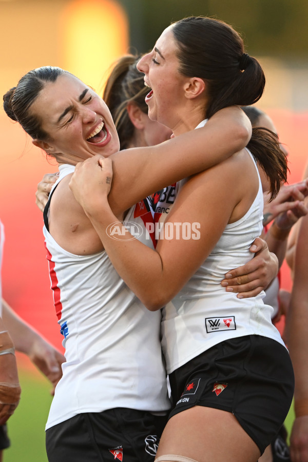 AFLW 2025 Round 02 - Gold Coast v Sydney - A-61687407