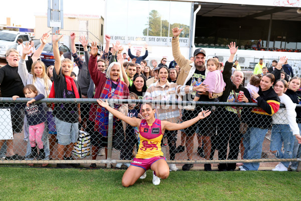 AFLW 2025 Round 02 - Fremantle v Brisbane - A-61694320