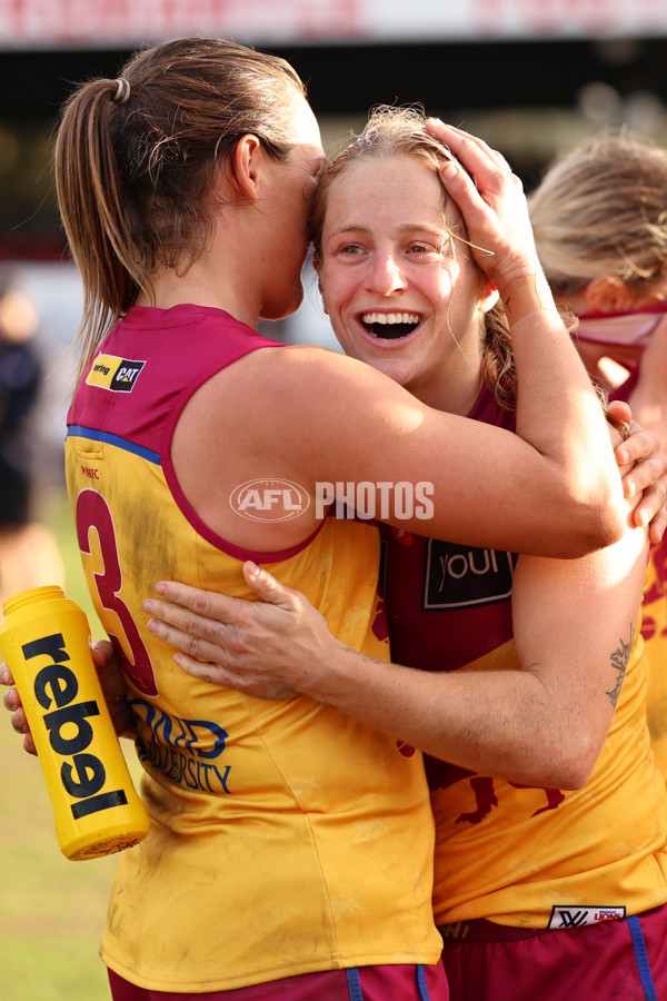 AFLW 2025 Round 02 - Fremantle v Brisbane - A-61695681