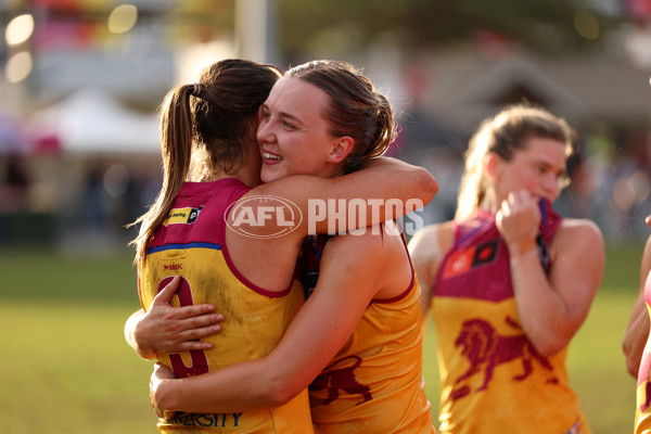 AFLW 2025 Round 02 - Fremantle v Brisbane - A-61695685