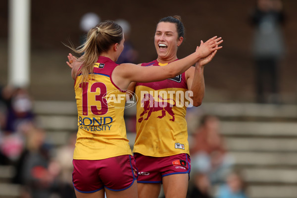AFLW 2025 Round 02 - Fremantle v Brisbane - A-61695716