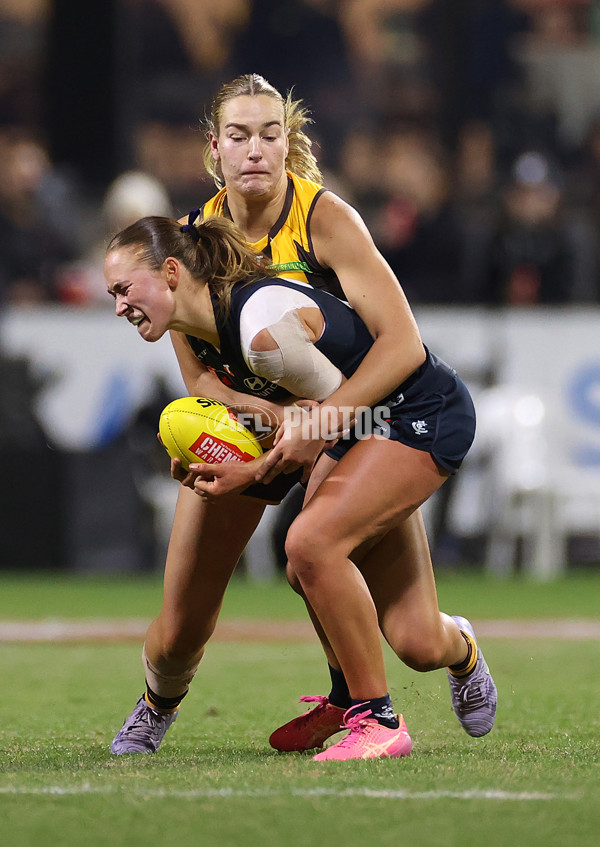 AFLW 2025 Round 02 - Hawthorn v Carlton - A-61695740