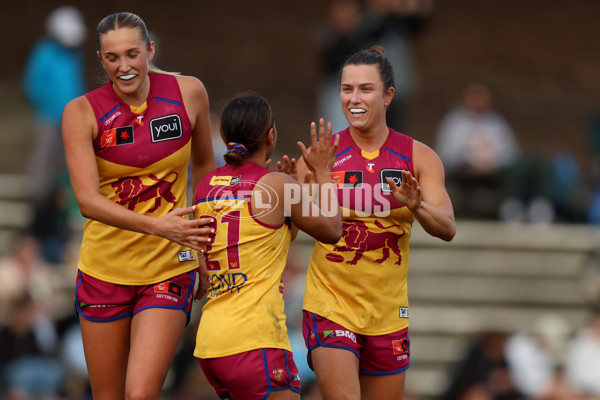 AFLW 2025 Round 02 - Fremantle v Brisbane - A-61697472