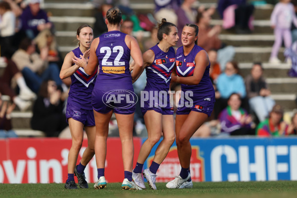 AFLW 2025 Round 02 - Fremantle v Brisbane - A-61703944