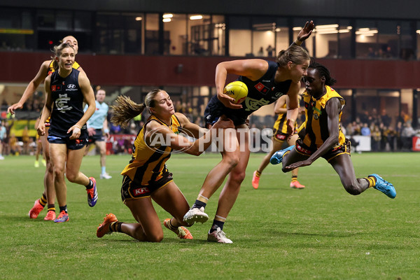 AFLW 2025 Round 02 - Hawthorn v Carlton - A-61707795