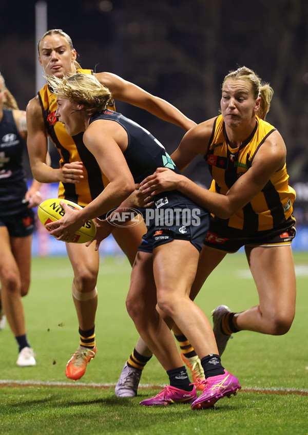 AFLW 2025 Round 02 - Hawthorn v Carlton - A-61707811