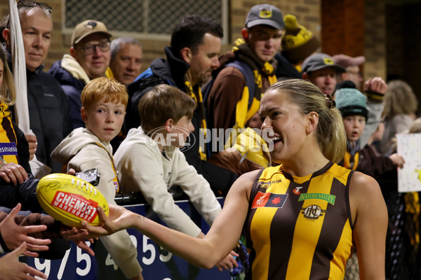 AFLW 2025 Round 02 - Hawthorn v Carlton - A-61707823