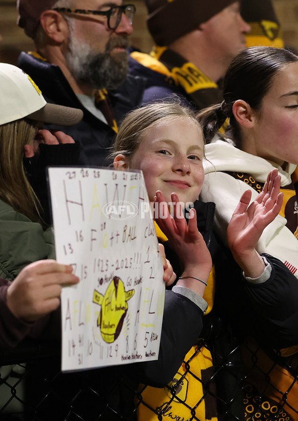 AFLW 2025 Round 02 - Hawthorn v Carlton - A-61707825