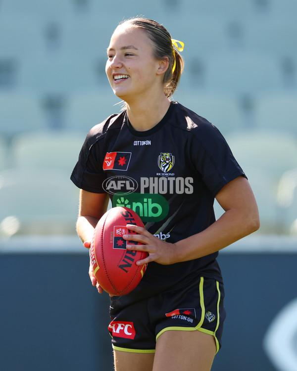 AFLW 2025 Round 02 - Richmond v Western Bulldogs - A-61710577