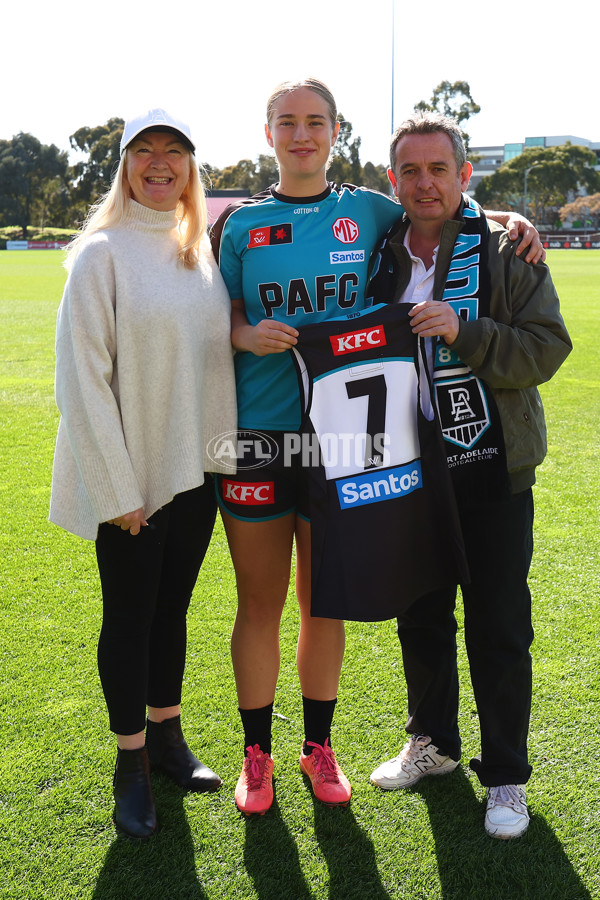 AFLW 2025 Round 02 - North Melbourne v Port Adelaide - A-61713261