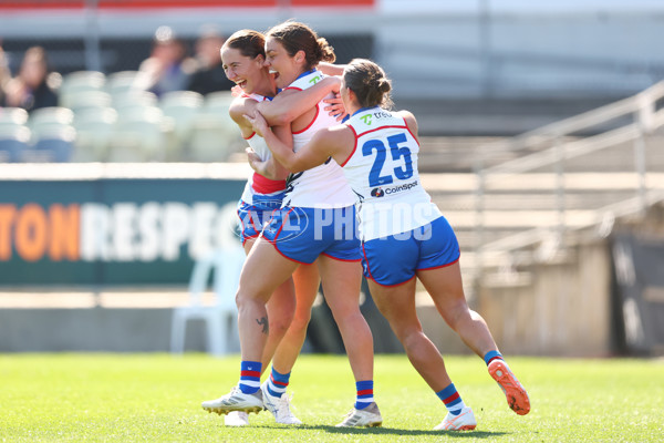 AFLW 2025 Round 02 - Richmond v Western Bulldogs - A-61719237