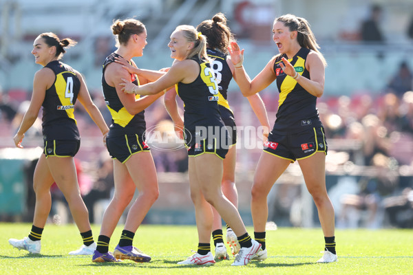 AFLW 2025 Round 02 - Richmond v Western Bulldogs - A-61722578