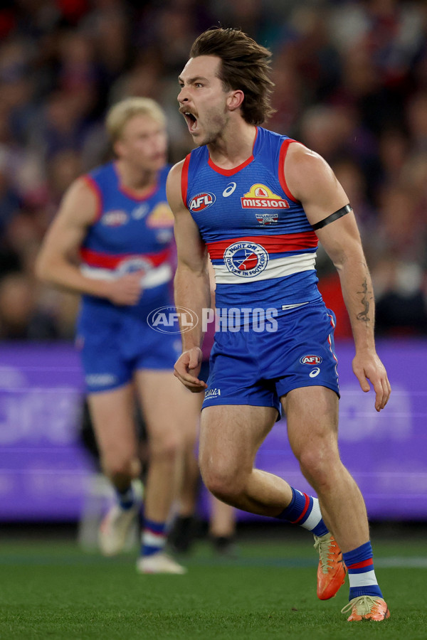 AFL 2025 Round 24 - Western Bulldogs v Fremantle - A-61737052