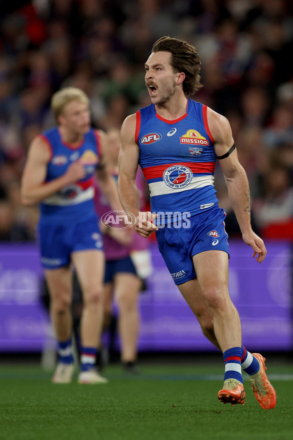 AFL 2025 Round 24 - Western Bulldogs v Fremantle - A-61737053