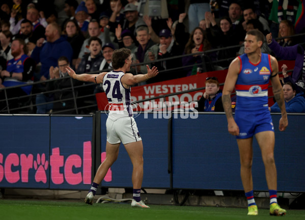 AFL 2025 Round 24 - Western Bulldogs v Fremantle - A-61737057