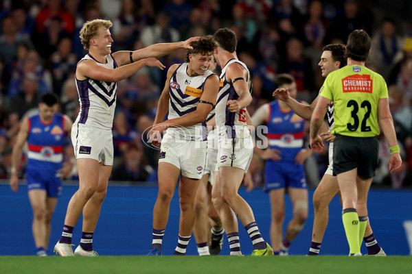 AFL 2025 Round 24 - Western Bulldogs v Fremantle - A-61743204