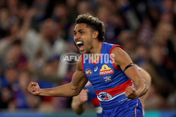 AFL 2025 Round 24 - Western Bulldogs v Fremantle - A-61744750