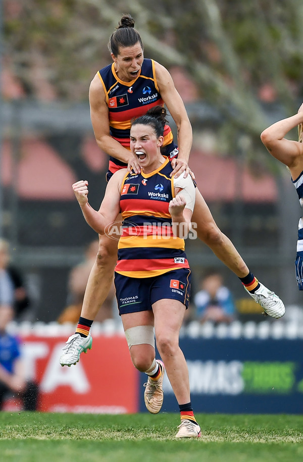 AFLW 2025 Round 02 - Adelaide v Geelong - A-61744795