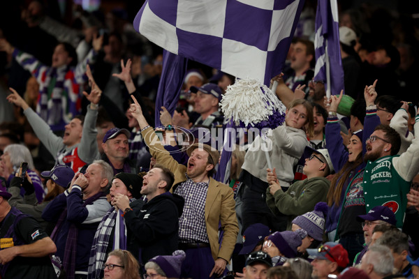 AFL 2025 Round 24 - Western Bulldogs v Fremantle - A-61746291