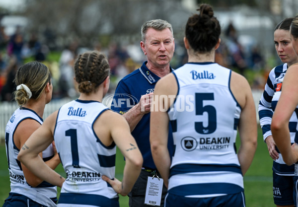 AFLW 2025 Round 02 - Adelaide v Geelong - A-61751940