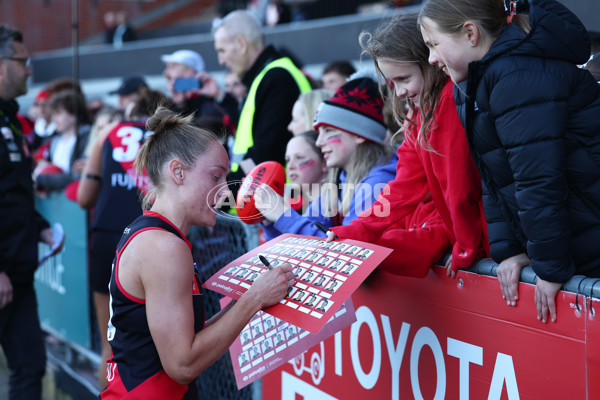 AFLW 2025 Round 02 - Essendon v West Coast - A-61754436