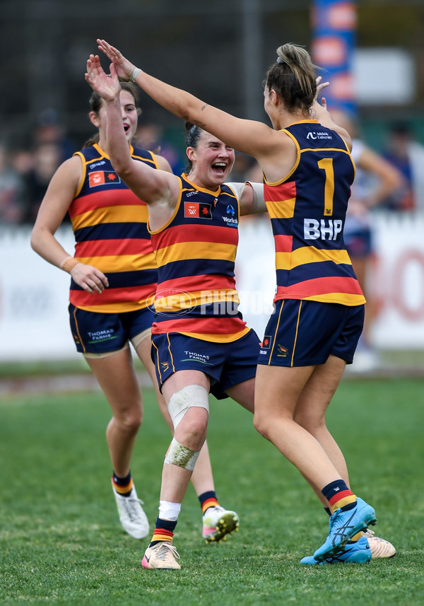 AFLW 2025 Round 02 - Adelaide v Geelong - A-61755929