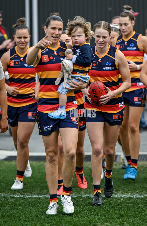 AFLW 2025 Round 02 - Adelaide v Geelong - A-61757508