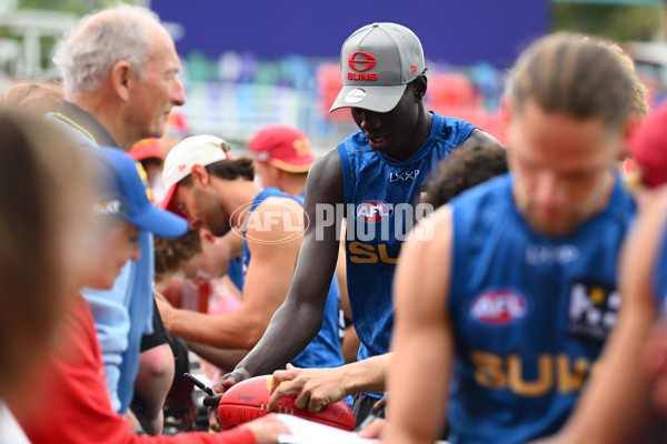 AFL 2025 Training - Gold Coast 260825 - A-61777300