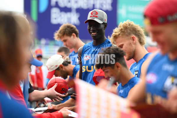 AFL 2025 Training - Gold Coast 260825 - A-61777303