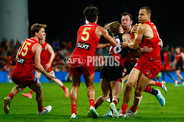 AFL 2025 Round 24 - Gold Coast v Essendon - A-61798306
