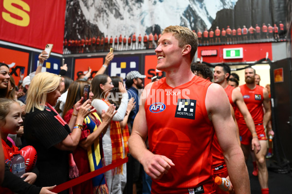 AFL 2025 Round 24 - Gold Coast v Essendon - A-61801078