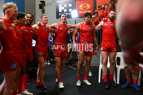 AFL 2025 Round 24 - Gold Coast v Essendon - A-61801080