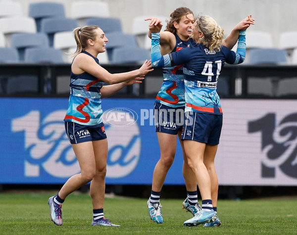 AFLW 2025 Round 03 - Geelong v Sydney - A-62096252