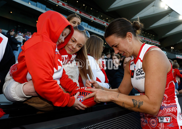 AFLW 2025 Round 03 - Geelong v Sydney - A-62108308