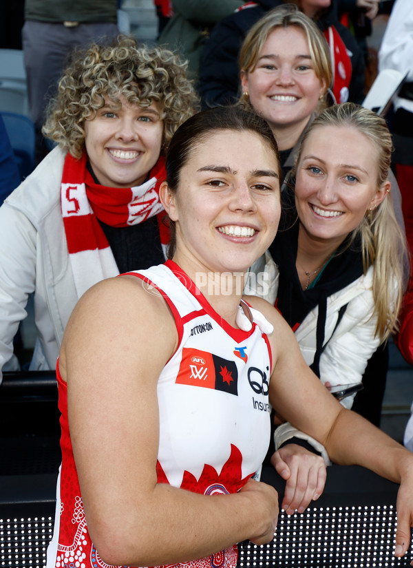 AFLW 2025 Round 03 - Geelong v Sydney - A-62109206