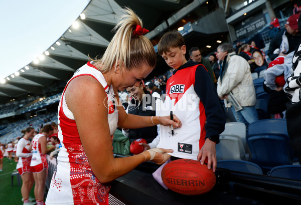 AFLW 2025 Round 03 - Geelong v Sydney - A-62109207