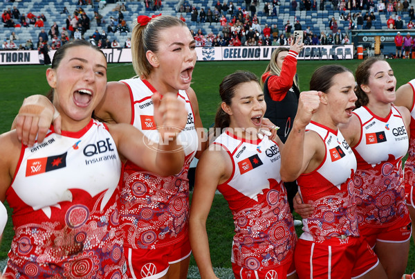 AFLW 2025 Round 03 - Geelong v Sydney - A-62110608